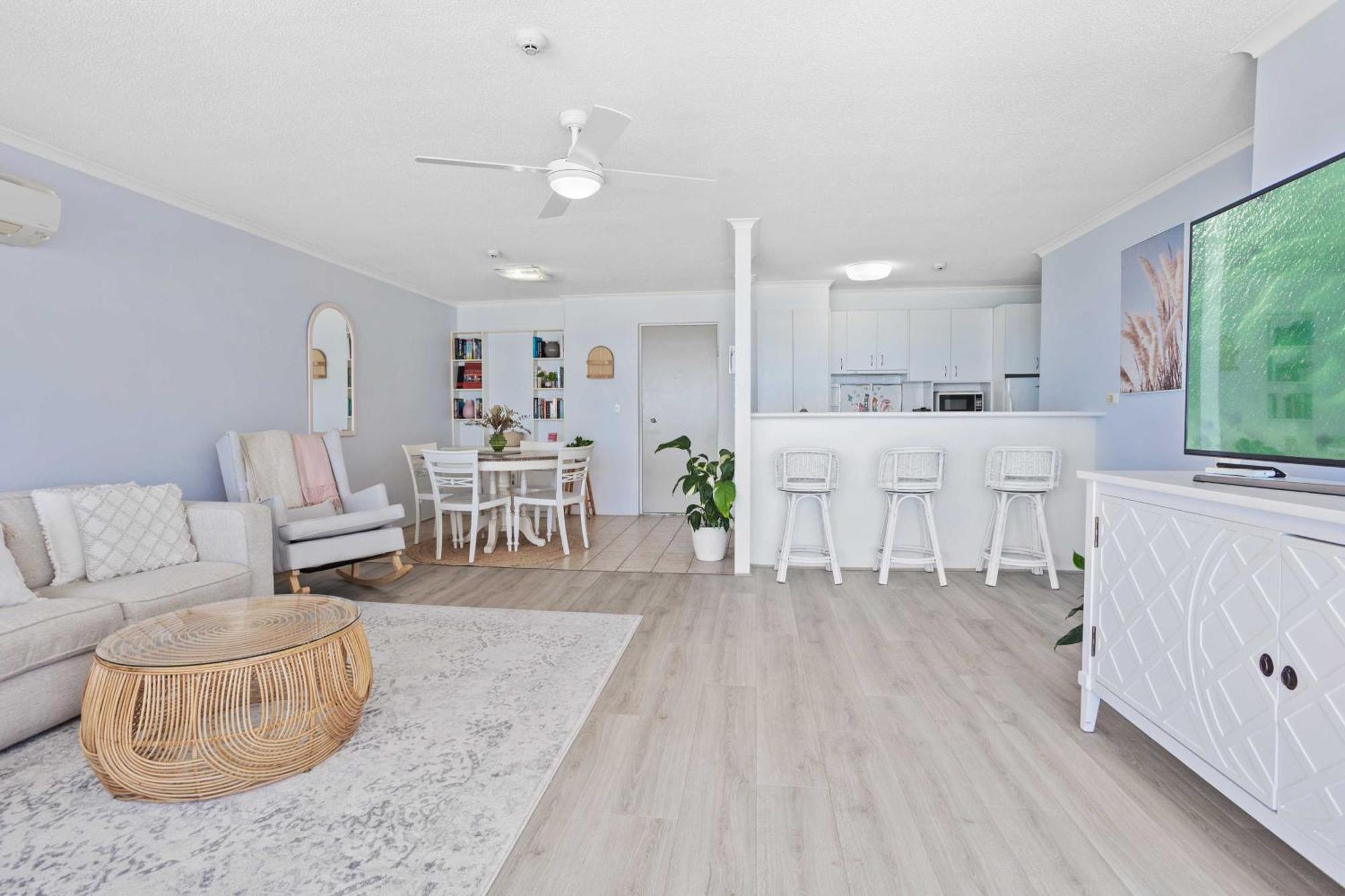 Baronnet Apartments Gold Coast Eksteriør bilde